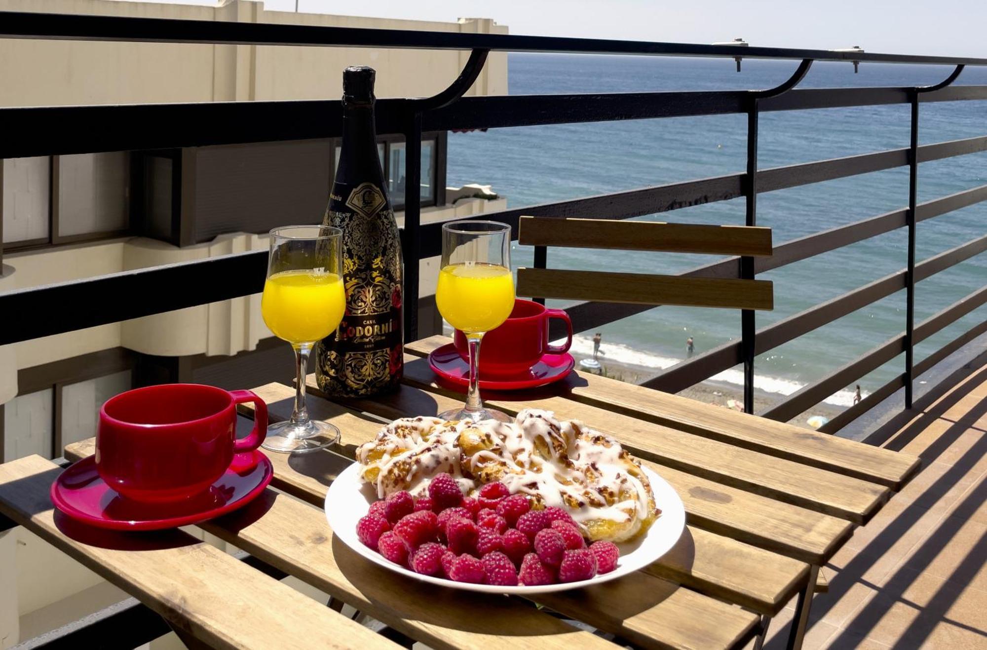 Mediterraneo 508. Fantastic Studio On The Beachfront With Sea Views. Marbella Zewnętrze zdjęcie